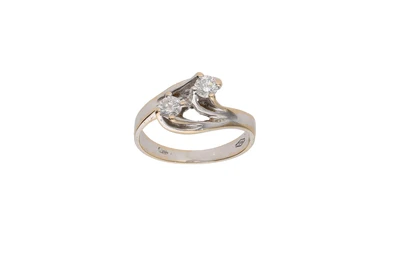 Anello contrarie' con diamanti - Asta Preziosi