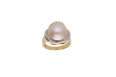 Anello con perla mabe' e diamanti - Asta Preziosi