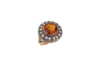 Anello con diamanti e pietra - Asta Preziosi