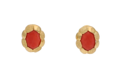 Paio di orecchini con corallo - Asta Preziosi