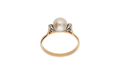 Anello con perla coltivata e diamanti - Asta Preziosi