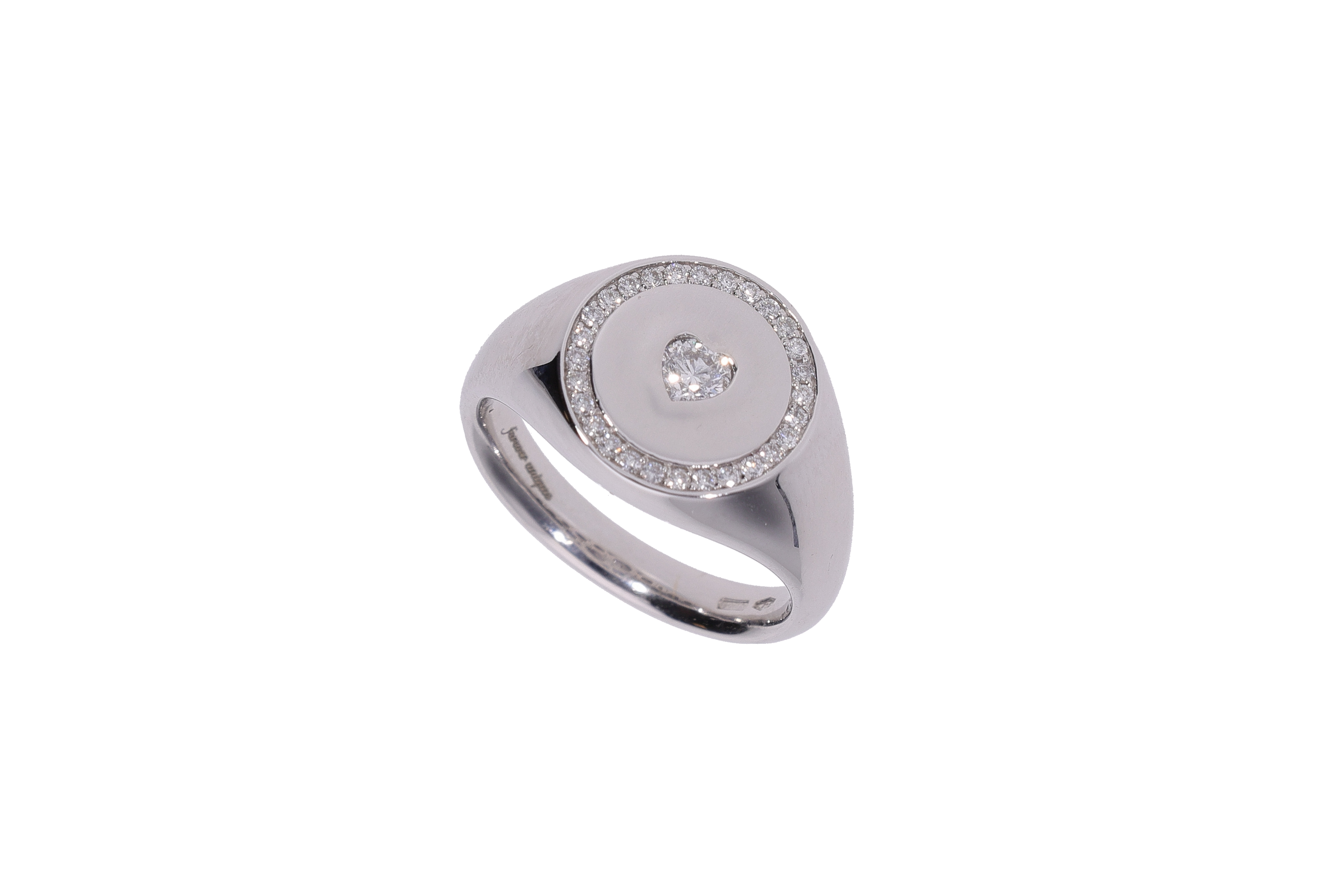Anello con piccolo cuore e cornice di diamanti - Asta Preziosi