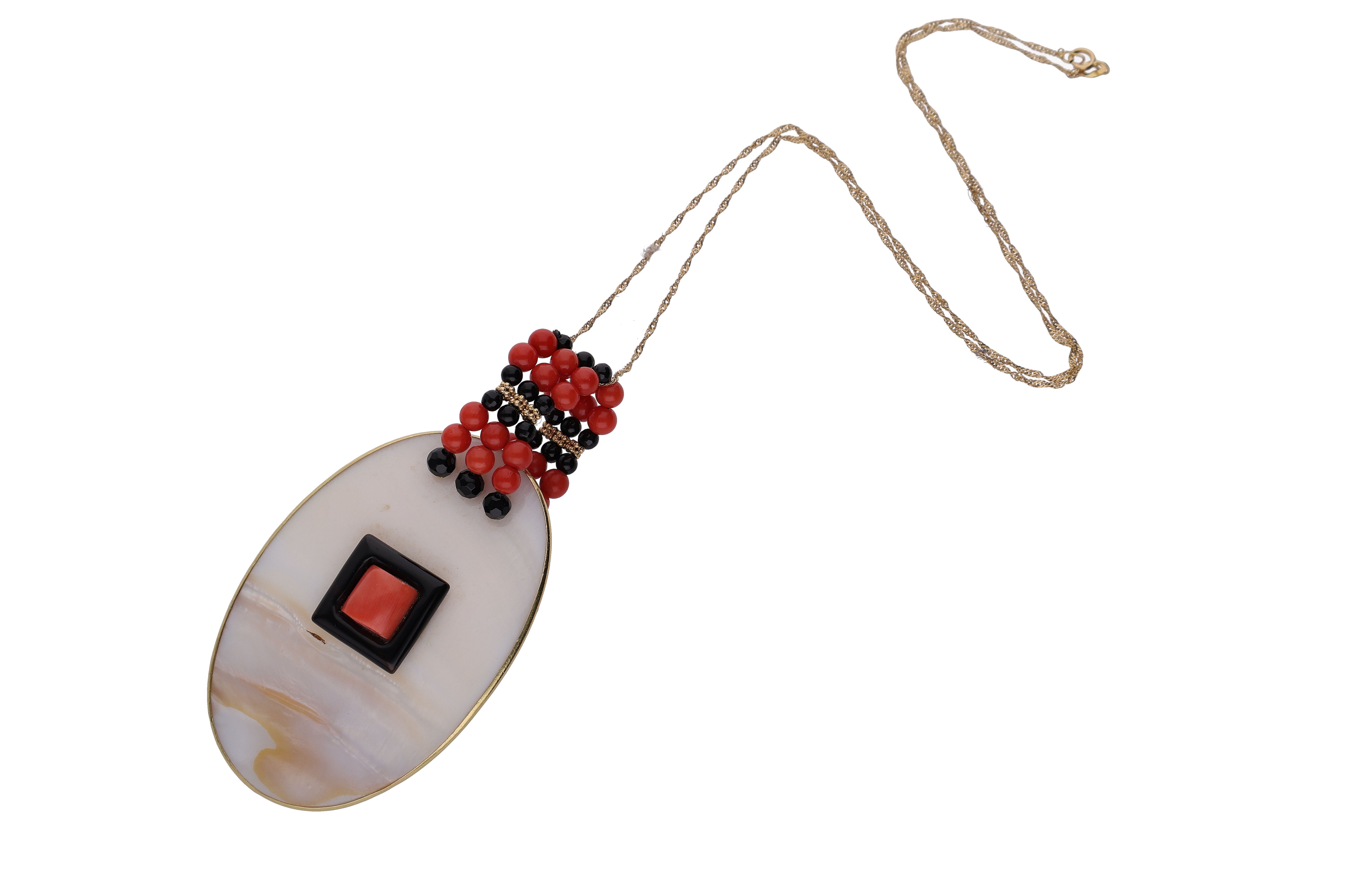 Collana con ciondolo ovale - Asta Preziosi