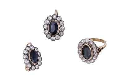 Anello e paio di orecchini con diamanti e zaffiri - Asta Preziosi Anello e paio di orecchini con diamanti e zaffiri - Asta Preziosi
