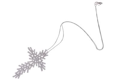 Collier con pendente a forma di croce con diamanti - Asta Preziosi Collier con pendente a forma di croce con diamanti - Asta Preziosi