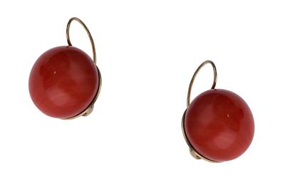 Paio di orecchini con corallo - Asta Preziosi