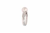Anello con diamanti e perla coltivata - Asta Preziosi Anello con diamanti e perla coltivata - Asta Preziosi