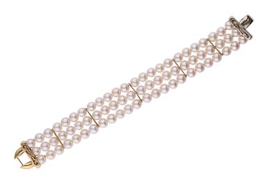 Bracciale composto da tre fili di perle coltivate - Asta Preziosi