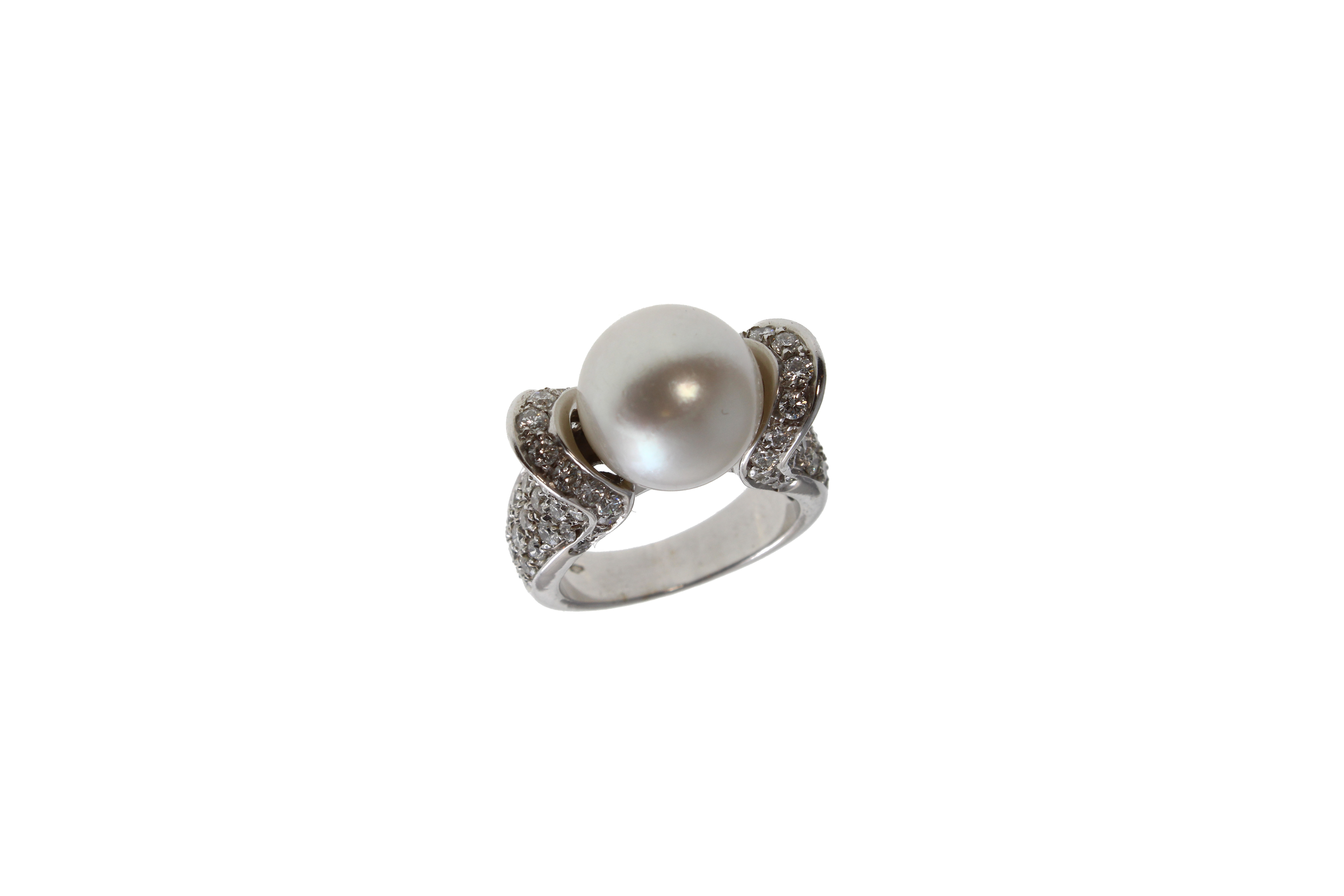 Anello con diamanti e perla coltivata - Asta Preziosi