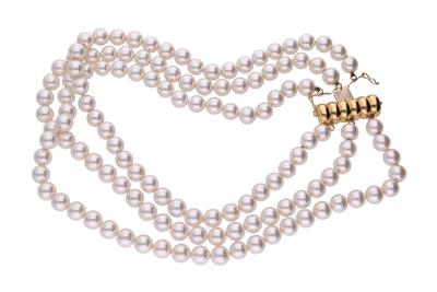 Collana a tre fili con perle di imitazione - Asta Preziosi Collana a tre fili con perle di imitazione - Asta Preziosi