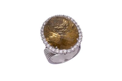 Anello con diamanti e pietra - Asta Preziosi