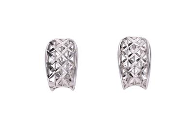 Paio di orecchini traforati - Asta Preziosi