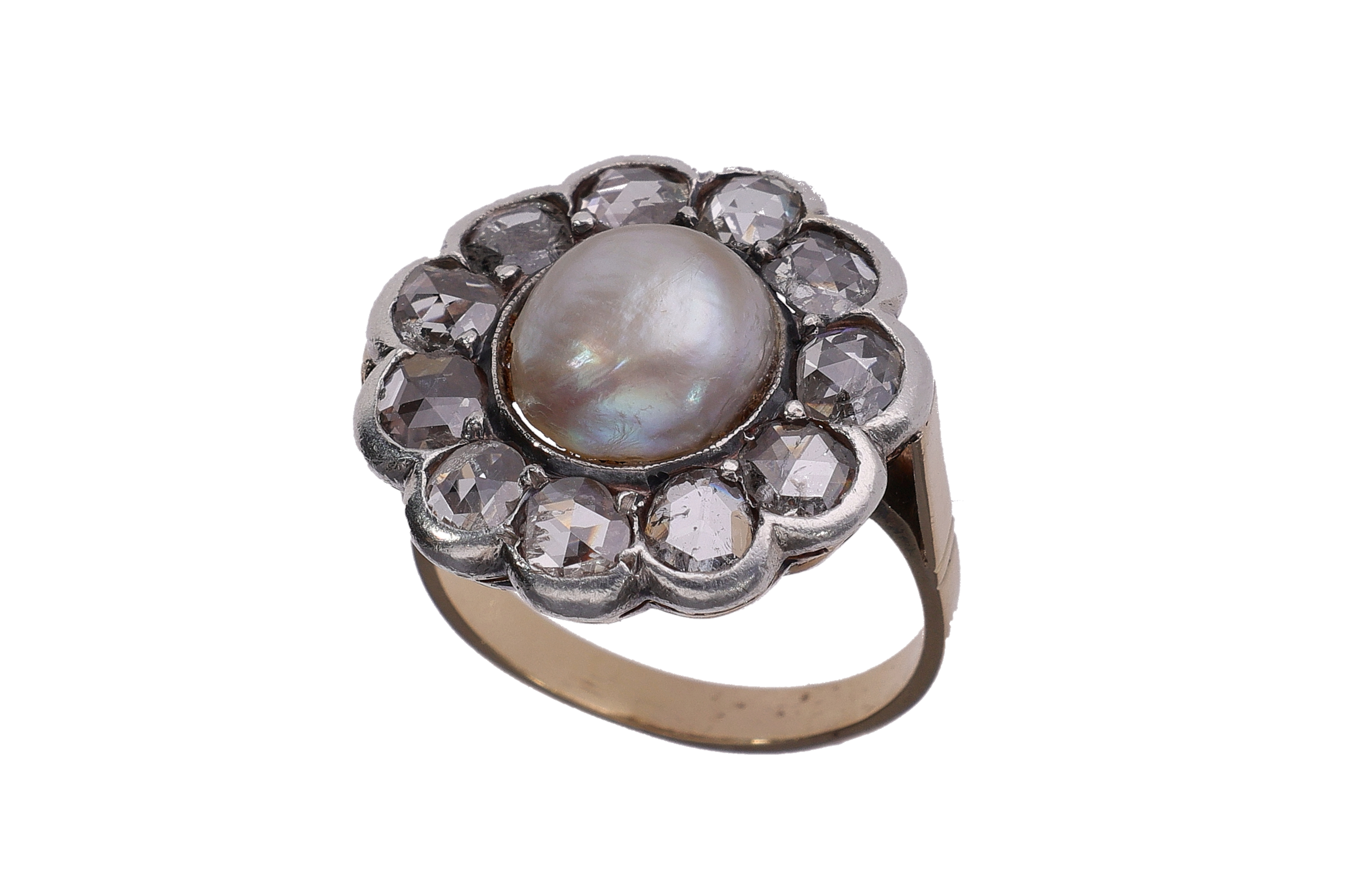 Anello con diamanti e perla barocca - Asta Preziosi