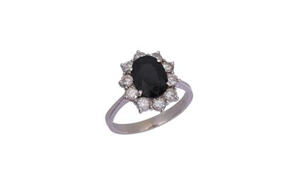 Anello con diamanti e zaffiro - Asta Preziosi Anello con diamanti e zaffiro - Asta Preziosi