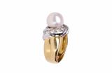 Anello con diamanti e perla coltivata - Asta Preziosi Anello con diamanti e perla coltivata - Asta Preziosi
