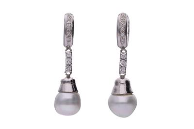 Orecchini a pendenti con diamanti e perle coltivate - Asta Preziosi