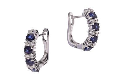 Paio di orecchini con diamanti e pietre blu - Asta Preziosi