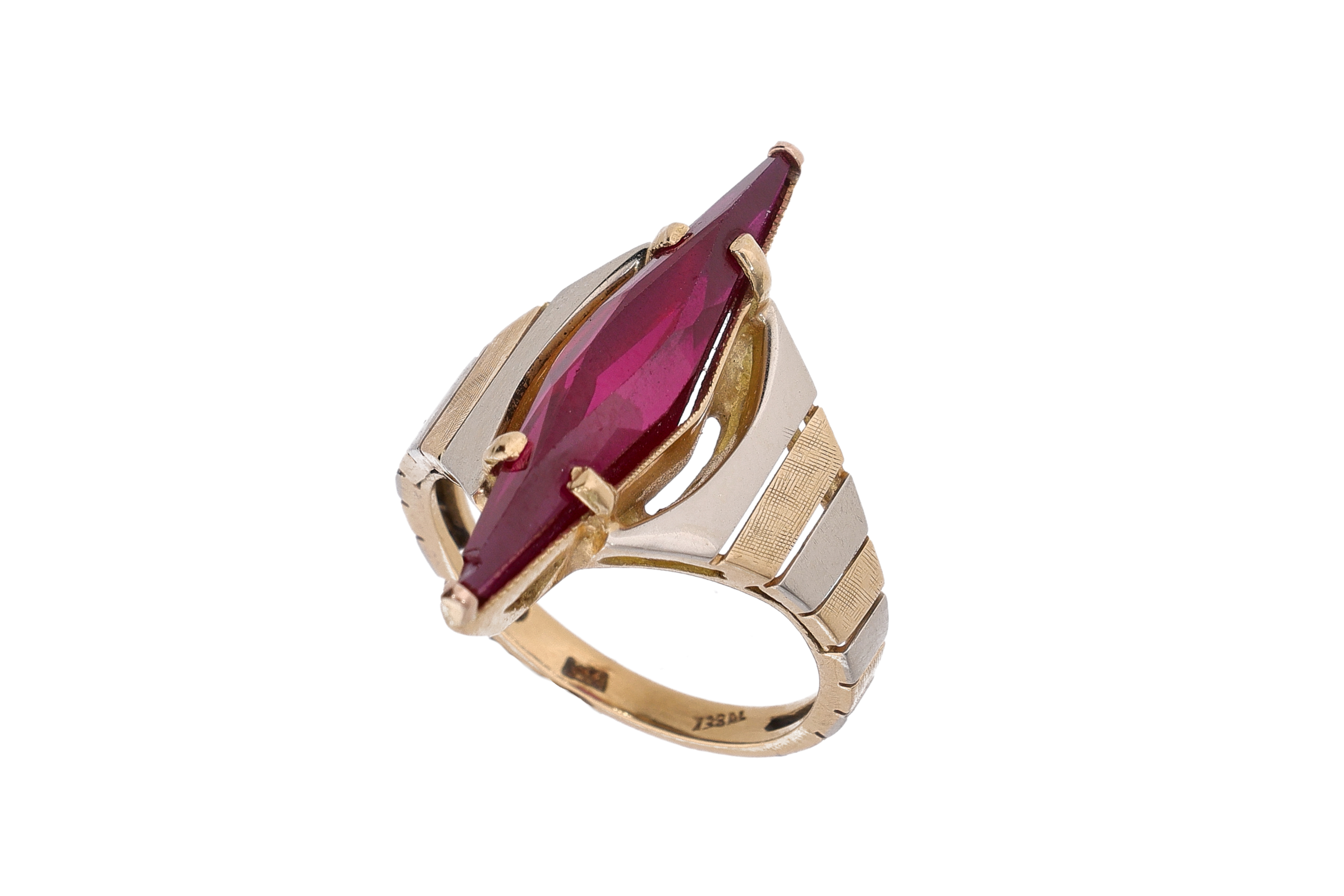 Anello con pietra - Asta Preziosi