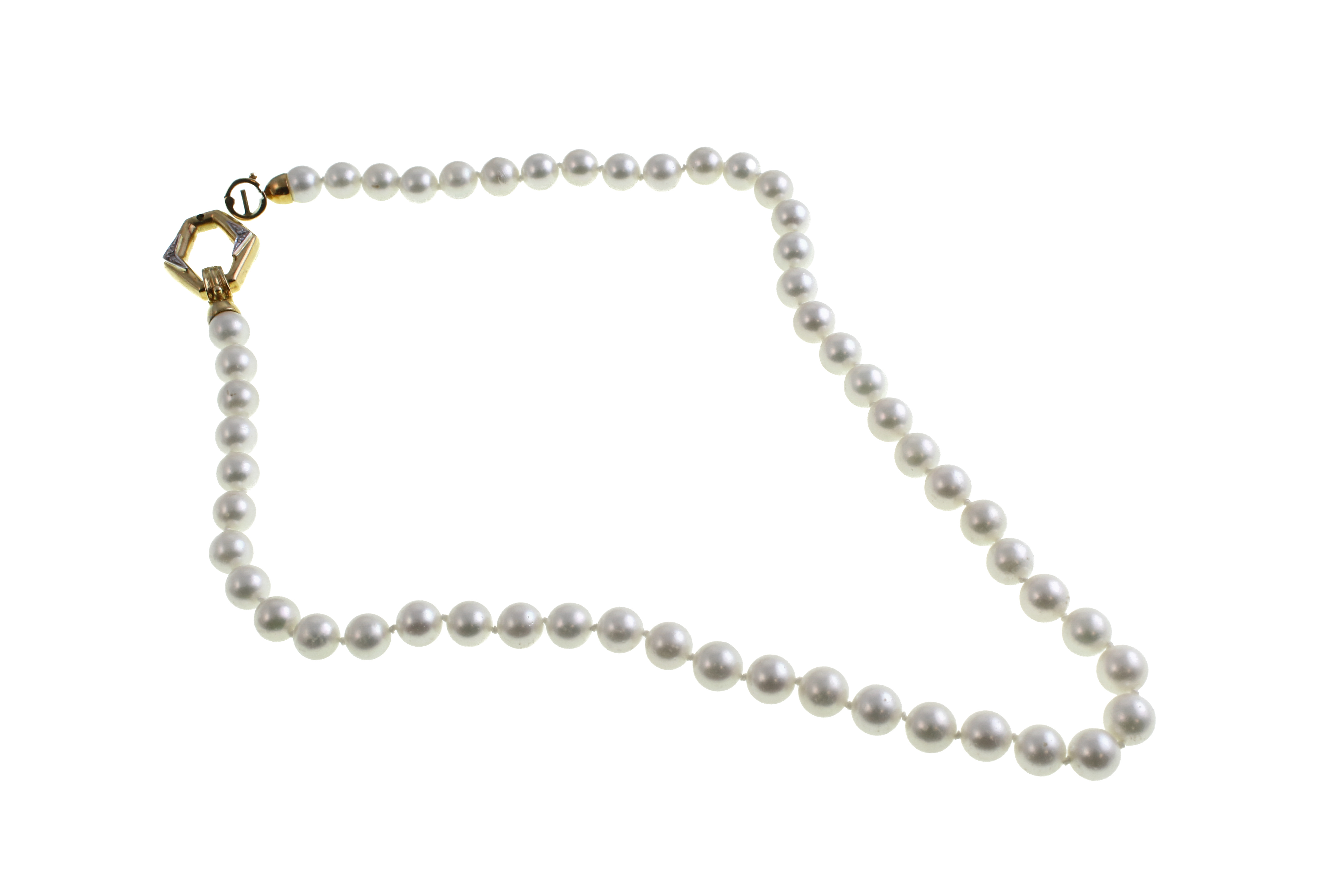 Collier di perle coltivate con chiusura in oro e diamanti - Asta Preziosi