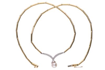 Collana con centrale impreziosita da diamanti e perla pendente - Asta Preziosi Collana con centrale impreziosita da diamanti e perla pendente - Asta Preziosi