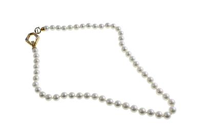 Collier di perle coltivate con chiusura in oro e diamanti - Asta Preziosi Collier di perle coltivate con chiusura in oro e diamanti - Asta Preziosi