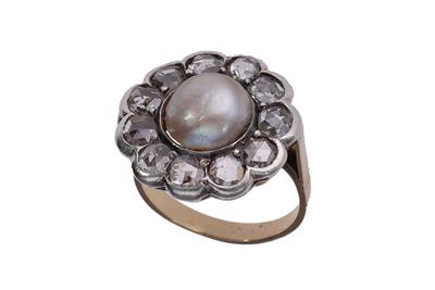 Anello con diamanti e perla barocca - Asta Preziosi