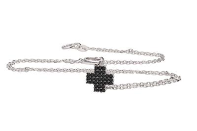 Collana con crocetta - Asta Preziosi