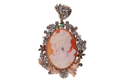 Pendente con cammeo, diamanti, perline e smeraldi - Asta Preziosi Pendente con cammeo, diamanti, perline e smeraldi - Asta Preziosi