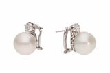 Coppia di orecchini con diamanti e perle coltivate - Asta Preziosi Coppia di orecchini con diamanti e perle coltivate - Asta Preziosi