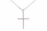 Collana con pendente a forma di croce e diamanti - 