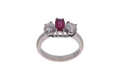 Anello con diamanti e rubino - Gioielli Vintage