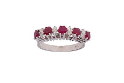 Anello con rubini e diamanti - Asta di San Valentino
