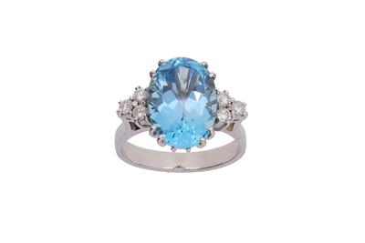 Anello con topazio azzurro e diamanti - Asta di San Valentino