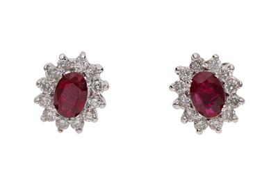 Orecchini con rubini e diamanti - Asta di San Valentino