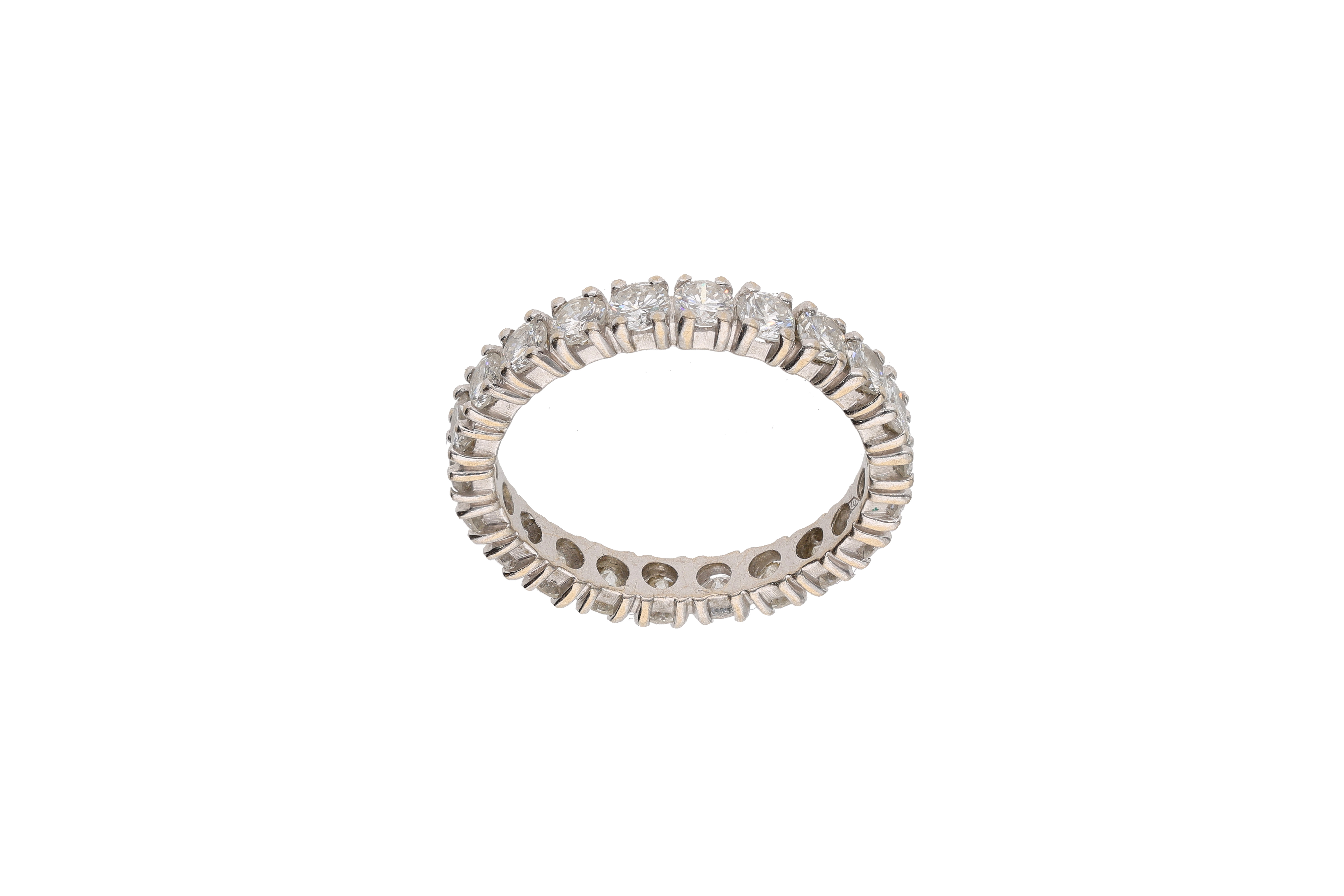 Anello eternity con diamanti - Asta Preziosi