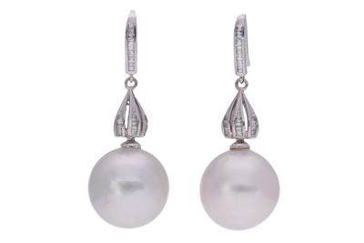 Orecchini con perle mari del sud e diamanti - Asta Preziosi Orecchini con perle mari del sud e diamanti - Asta Preziosi