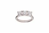 Anello trilogy con diamanti - Asta Preziosi Anello trilogy con diamanti - Asta Preziosi