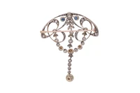Spilla liberty con perle coltivate diamanti e pietre - Vintage mania Spilla liberty con perle coltivate diamanti e pietre - Vintage mania
