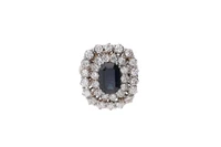 Anello con zaffiro e diamanti - Asta Speciale Tesori d'autunno