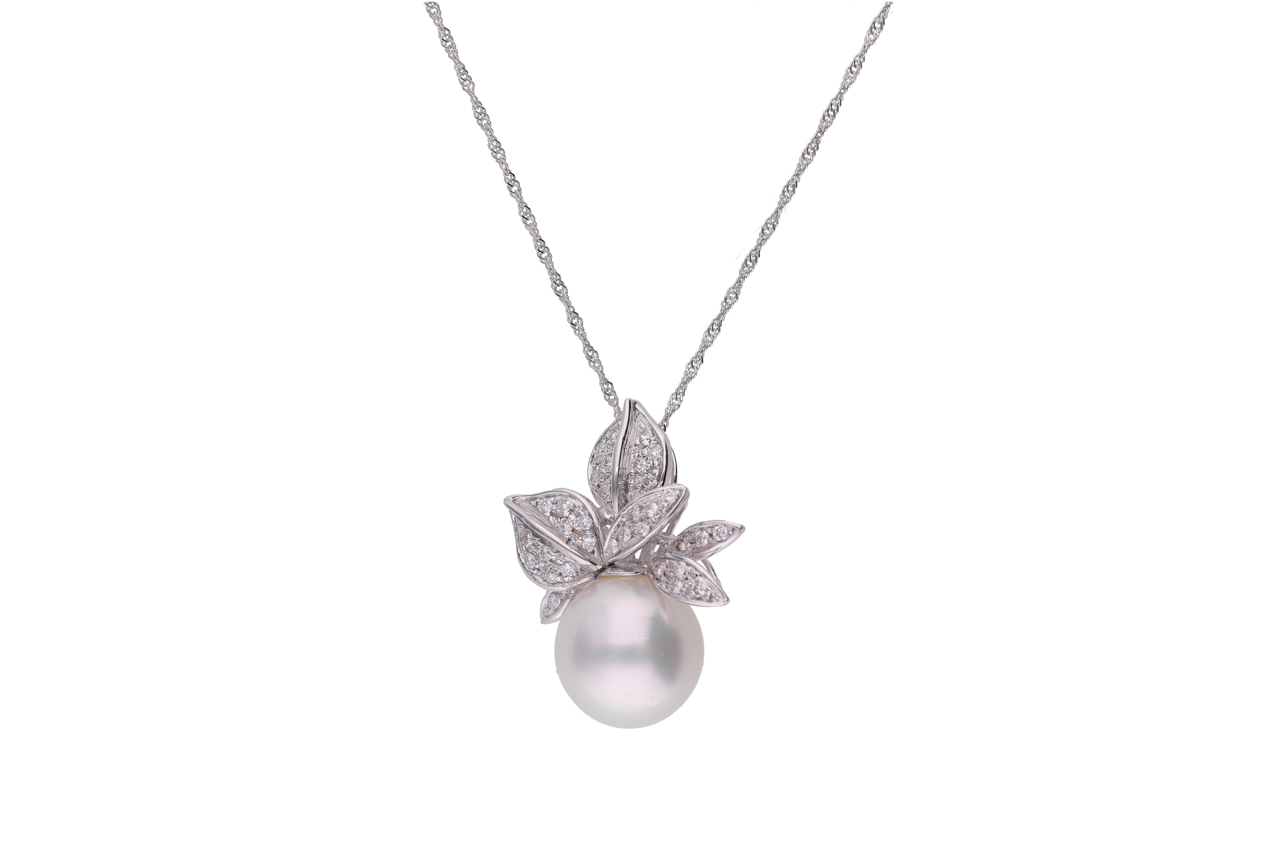 Collana e pendente con perla Mari del Sud - Asta Speciale Tesori d'autunno