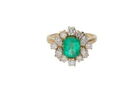 Anello con smeraldo e diamanti - Asta Speciale Natale