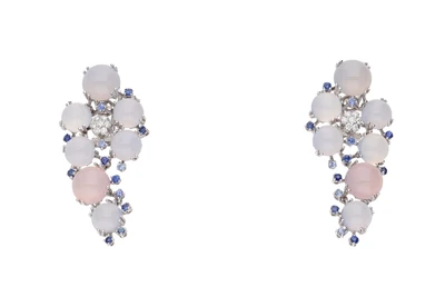 Orecchini con diamanti, pietre di luna, calcedoni e pietre - Asta Speciale Natale