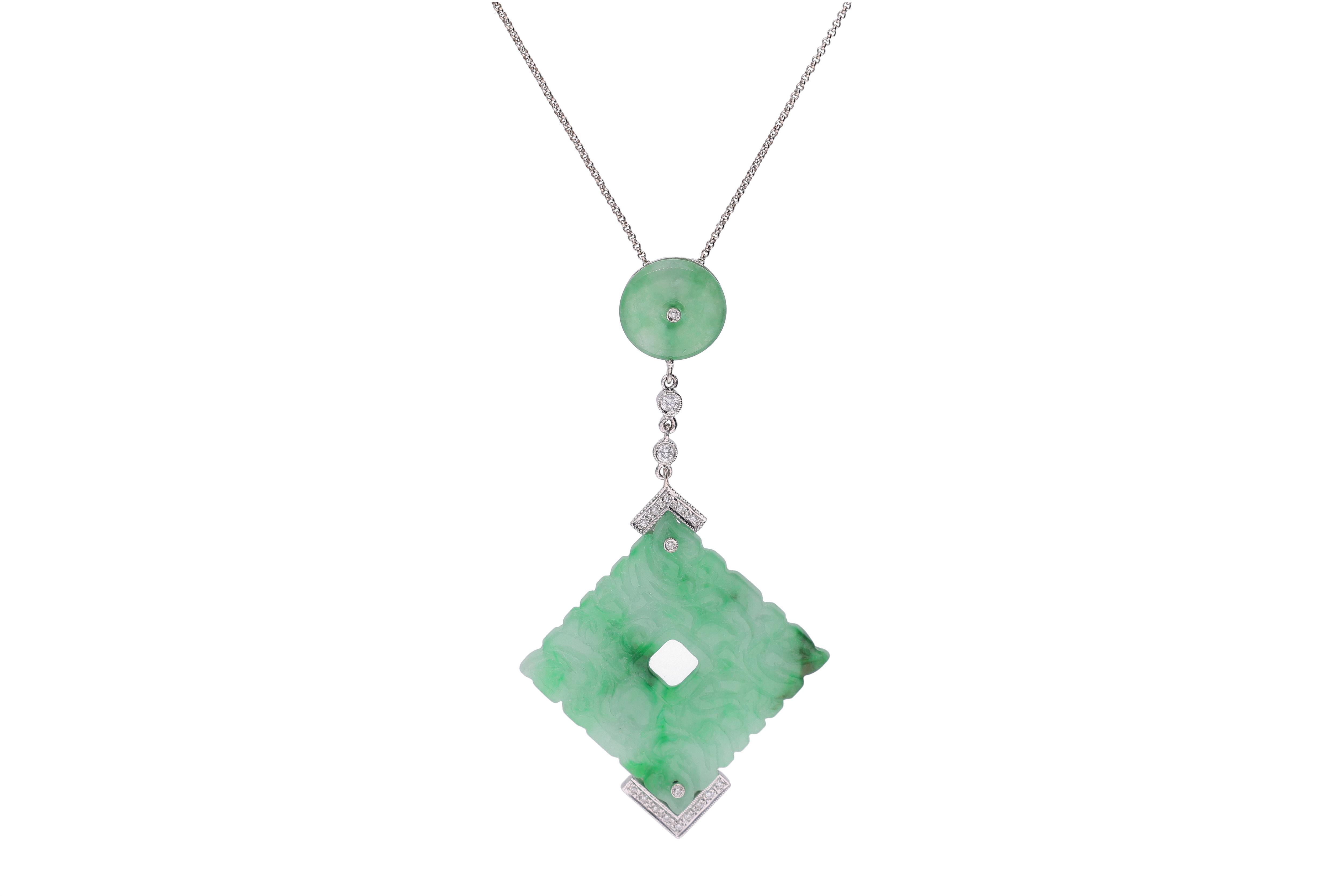 Collana con ciondolo in pietra verde e diamanti - Asta Speciale Natale