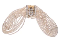 Collier di perline e diamanti - Asta Tesori di Pasqua - Gioielli da riscoprire Collier di perline e diamanti - Asta Tesori di Pasqua - Gioielli da riscoprire