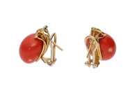 Orecchini con corallo e diamanti - Asta Tesori di Pasqua - Gioielli da riscoprire