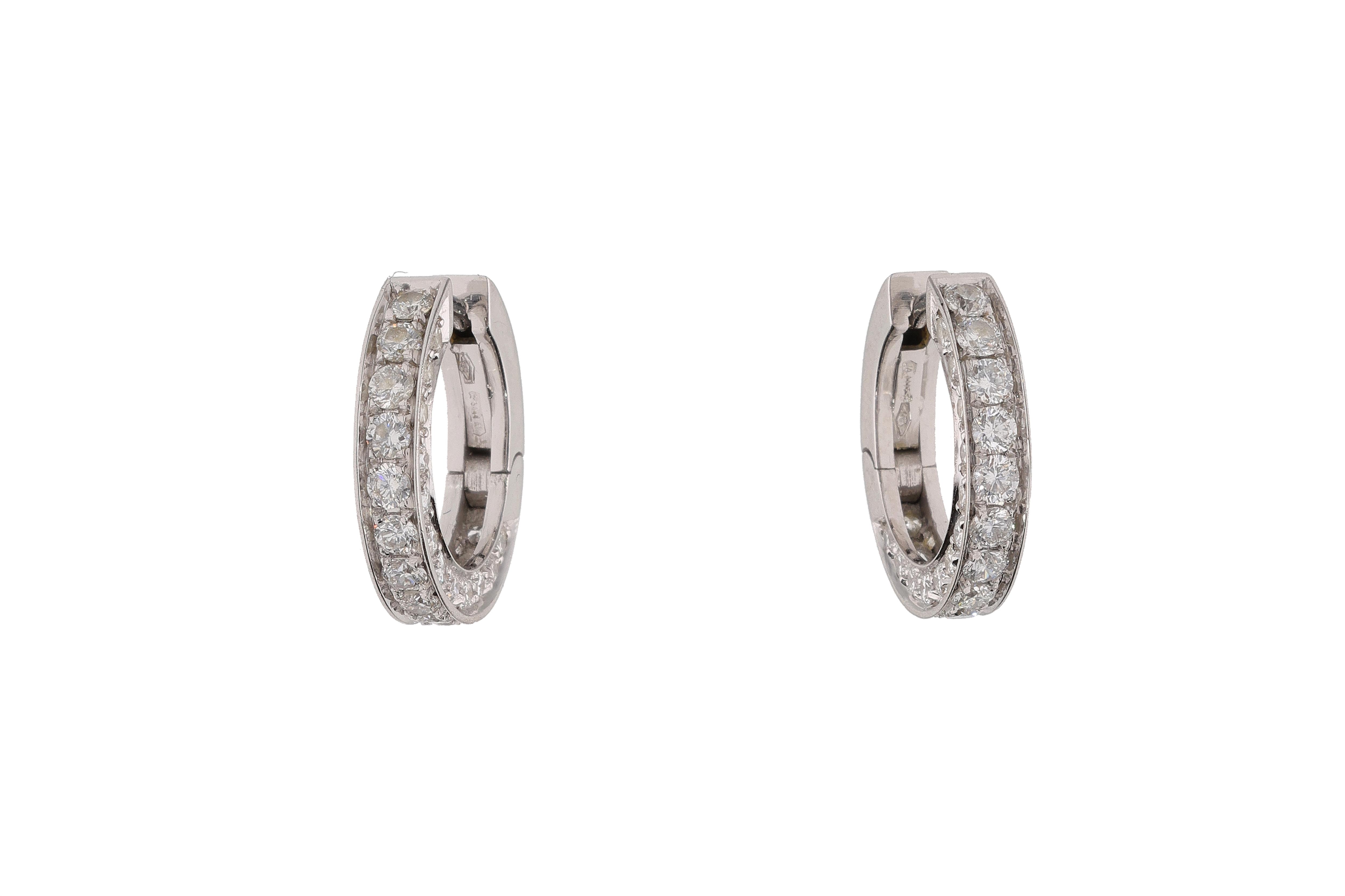 Paio di orecchini a cerchio con diamanti - Asta Tesori di Pasqua - Gioielli da riscoprire Paio di orecchini a cerchio con diamanti - Asta Tesori di Pasqua - Gioielli da riscoprire