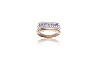 Anello in oro, diamanti - Asta Preziosi
