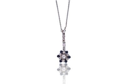 Collana e ciondolo in oro, diamanti, zaffiri - Asta Preziosi