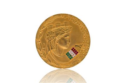 Medaglia "Valle D'Aosta, 1861-2001 Centoquaranta Anni di Unità" con rubini, smeraldi e diamanti - Asta Preziosi
