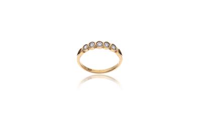 Anello con diamanti - 